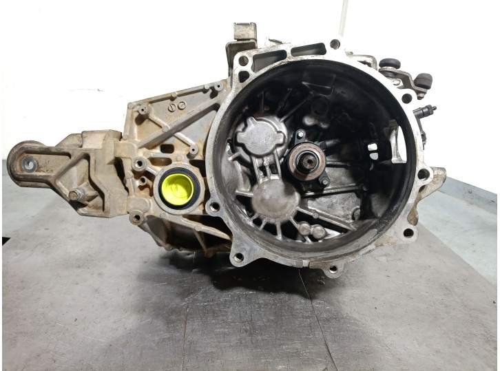 Recambio de caja cambios para dodge caliber 2.0 crd referencia OEM IAM A6806411 5191091AB 