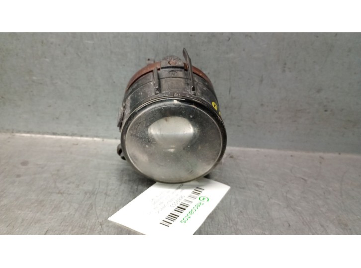 Replacement right fog light for Volkswagen Golf V saloon (1K1) 2.0 TDI OEM IAM reference 1K0941700A 1K0941700A 