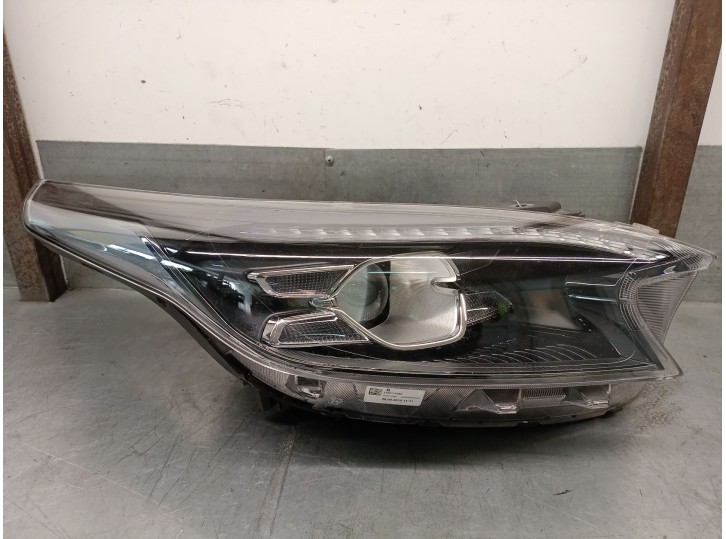 Recambio de faro derecho para kia xceed (cd) 1.0 t-gdi referencia OEM IAM 92102J7300 92102J7300 