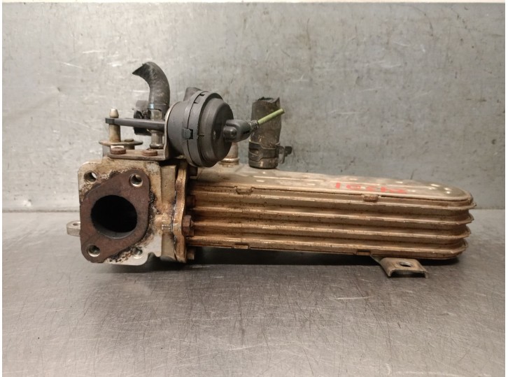 Recambio de enfriador egr para dodge caliber 2.0 crd referencia OEM IAM 03G131513K 68001587AA 3255536