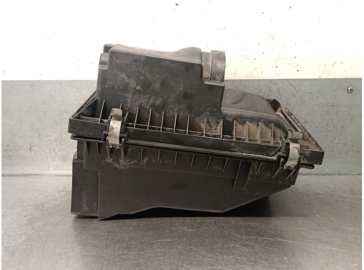 Recambio de carcasa filtro de aire para dodge caliber 2.0 crd referencia OEM IAM 04891820AB 5183089AA 