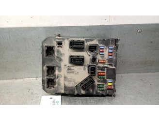 Recambio de caja reles / fusibles para citroën berlingo 1.9 diesel referencia OEM IAM 9657999680 