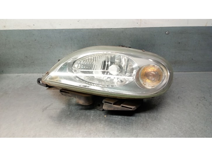 Recambio de faro izquierdo para citroën saxo (s0, s1) 1.5 d referencia OEM IAM 89004405 6204W2 