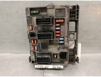 Recambio de caja reles / fusibles para peugeot partner (s2) 1.6 16v hdi cat referencia OEM IAM 9650618580 U118470002