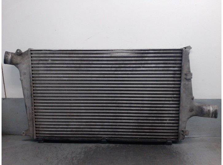 Recambio de intercooler para audi a6 avant (4b5) 2.5 tdi referencia OEM IAM 4B0145805E 173153815