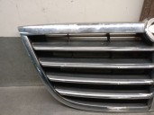 Recambio de rejilla delantera para ssangyong rodius i 2.7 xdi referencia OEM IAM 7945021500 7945021500 