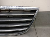 Recambio de rejilla delantera para ssangyong rodius i 2.7 xdi referencia OEM IAM 7945021500 7945021500 