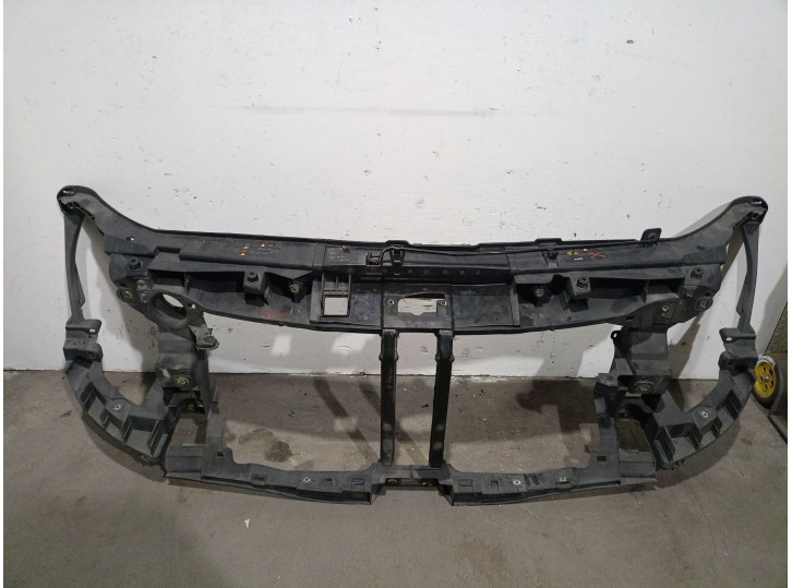 Recambio de panel frontal para renault master iii furgon ma / fm9t / myb23061a3t0 2.3 diesel referencia OEM IAM M9T8825 