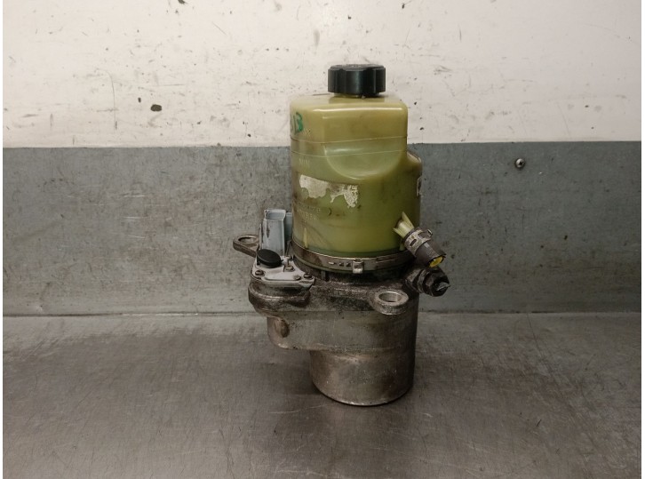 Recambio de bomba direccion para ford focus turnier (cb4) 1.6 tdci referencia OEM IAM 4M513K514DA 1736876 