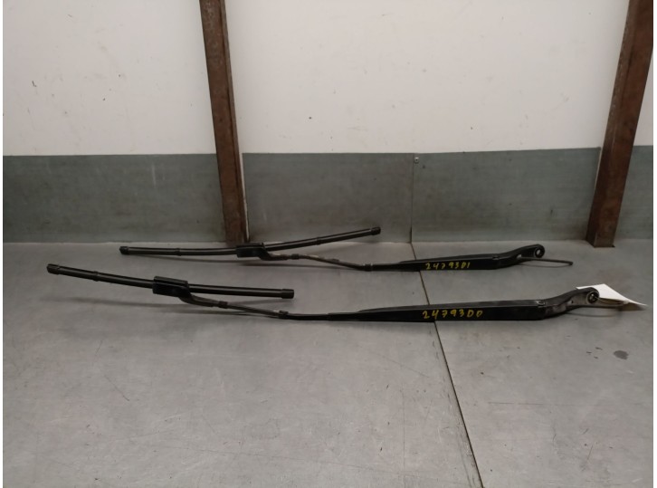 Recambio de brazo limpia delantero derecho para opel combo furgoneta/monovolumen (k9) 1.5 d referencia OEM IAM 9839409380 YH01 