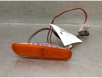 Recambio de piloto lateral derecho para volvo v40 station wagon (645) 1.8 i referencia OEM IAM 30613665 30613665 