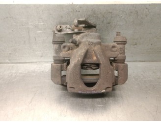 Recambio de pinza freno trasera derecha para renault master iii furgon ma / fm9t / myb23061a3t0 2.3 diesel referencia OEM IAM 44