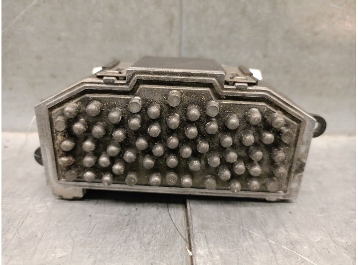 Recambio de resistencia calefaccion para seat leon (1p1) 1.9 tdi referencia OEM IAM 3C090752B 3C090752D 2468105382