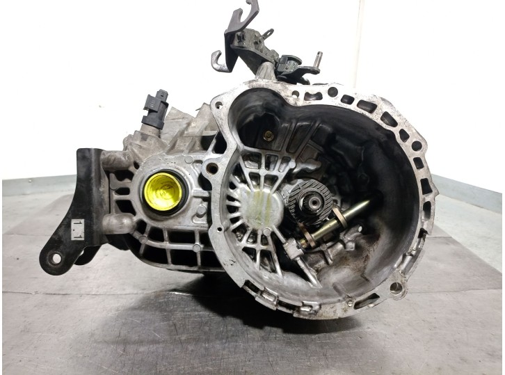 Recambio de caja cambios para hyundai getz (tb) 1.1 referencia OEM IAM H31773 4300022900 