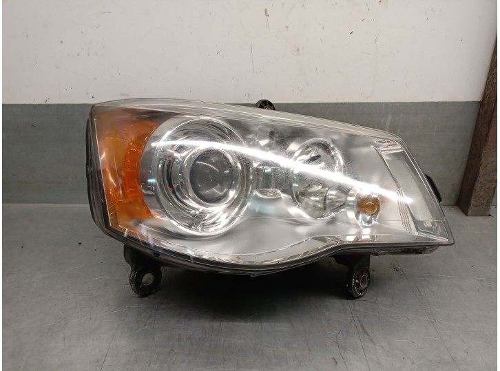 Recambio de faro derecho para chrysler grand voyager v (rt) 2.8 crd referencia OEM IAM 5113338AC 5113338AC 