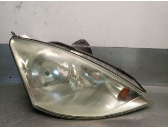 Replacement right headlight for Ford Focus Saloon (CAK) 1.8 TDCi CAT OEM IAM reference 2M5113W029BE 1343653 