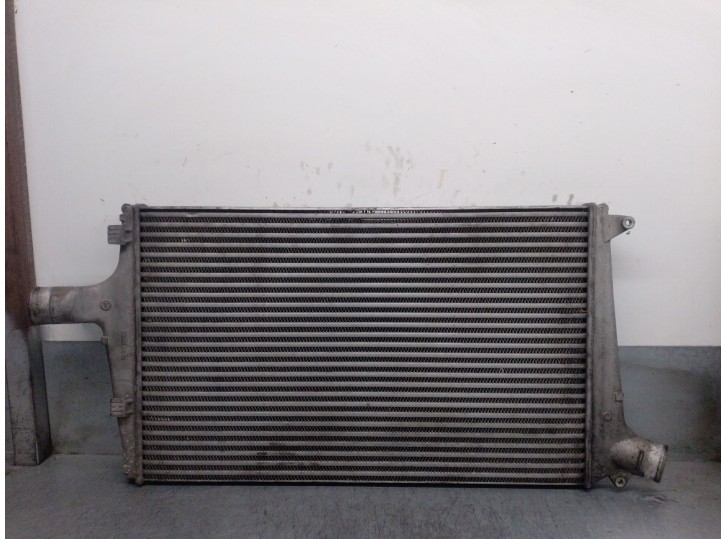 Recambio de intercooler para audi a6 avant (4b5) 2.5 v6 24v tdi referencia OEM IAM 4B0145805E 4B0145805F 
