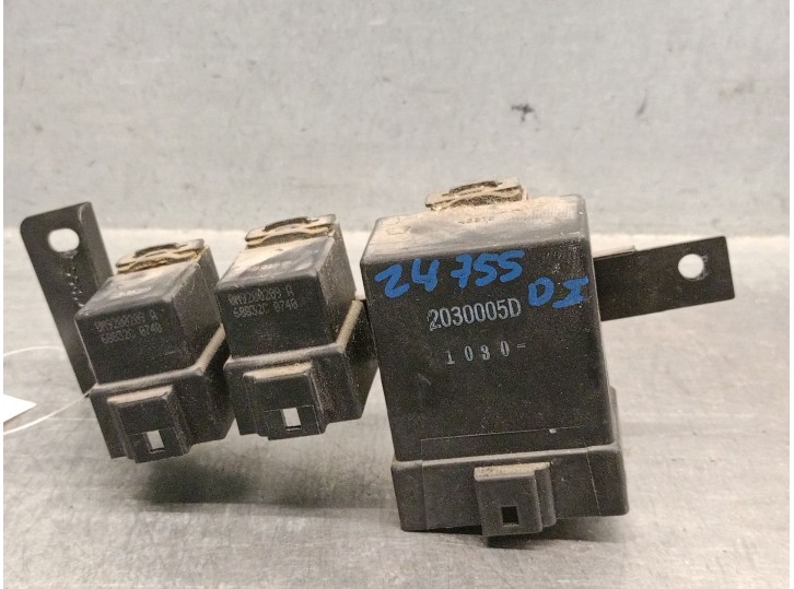 Recambio de caja reles / fusibles para chrysler stratus cabrio (jx) 2.5 cat referencia OEM IAM 04671266 