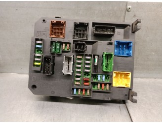 Recambio de caja reles / fusibles para citroën c4 ii (nc_) 1.6 hdi 110 referencia OEM IAM 9665547480 S180121003