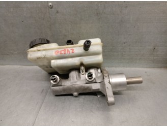 Recambio de bomba freno para renault master iii furgon ma / fm9t / myb23061a3t0 2.3 diesel referencia OEM IAM 03350890481 M9T882