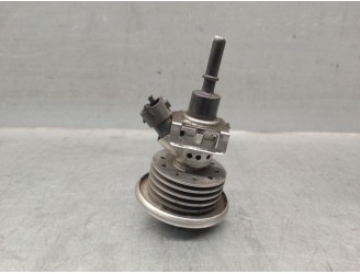 Recambio de inyector para renault master iii furgon ma / fm9t / myb23061a3t0 2.3 diesel referencia OEM IAM 208993839R M9T882 