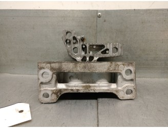 Recambio de soporte motor derecho para renault master iii furgon ma / fm9t / myb23061a3t0 2.3 diesel referencia OEM IAM M9T882 M