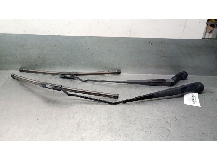 Recambio de brazo limpia delantero derecho para chrysler stratus cabrio (jx) 2.5 cat referencia OEM IAM 05288500AB 4882618 