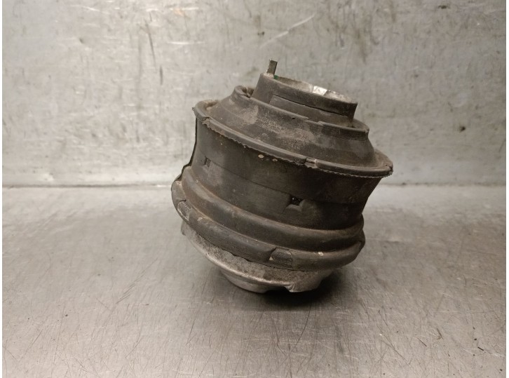 Recambio de soporte motor derecho para mercedes-benz clase c (w203) berlina 2.2 cdi cat referencia OEM IAM A2102401217 A21024012