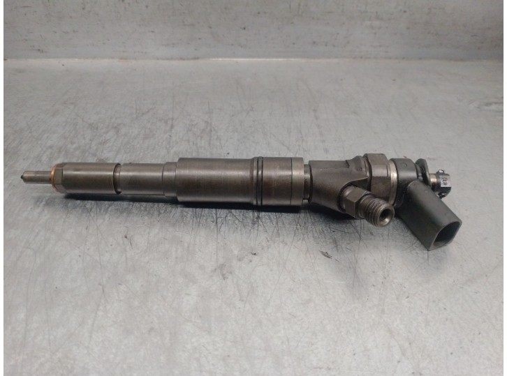 Recambio de inyector para bmw serie 3 berlina (e46) 2.0 16v diesel cat referencia OEM IAM 7788609 0445110080