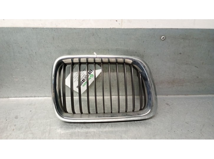 Recambio de rejilla delantera para bmw serie 3 compacto (e36) 318tds referencia OEM IAM 51138185802 51138195152 