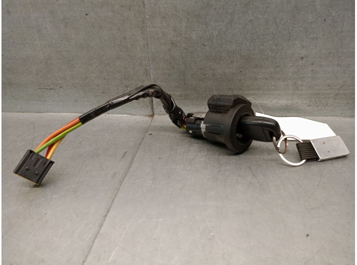 Recambio de conmutador de arranque para renault clio ii fase ii (b/cb0) 1.2 referencia OEM IAM 6001546809 6001546809 