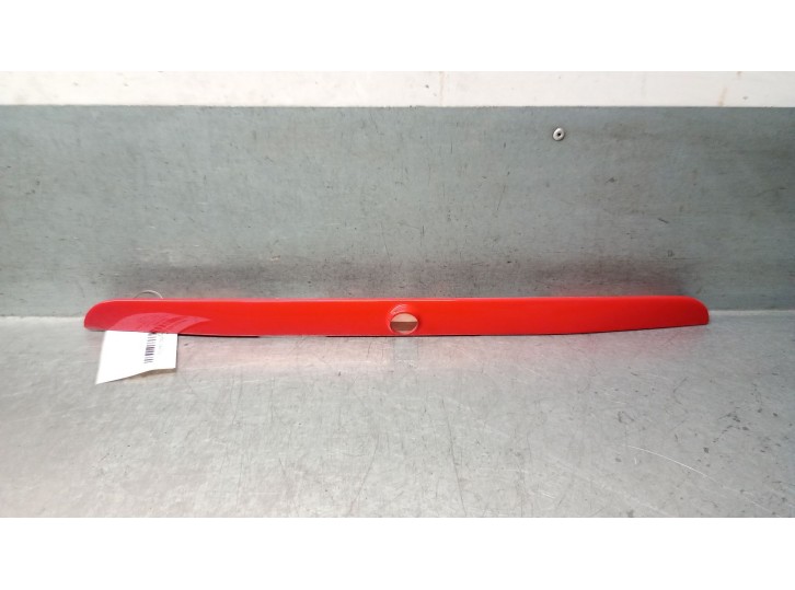 Recambio de molduras traseras para bmw serie 3 compacto (e36) 318tds referencia OEM IAM 51131977253 51131977253 