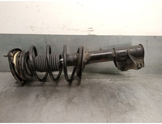 Recambio de amortiguador delantero derecho para volvo s40 berlina 1.9 diesel cat referencia OEM IAM 30884196 30884196 