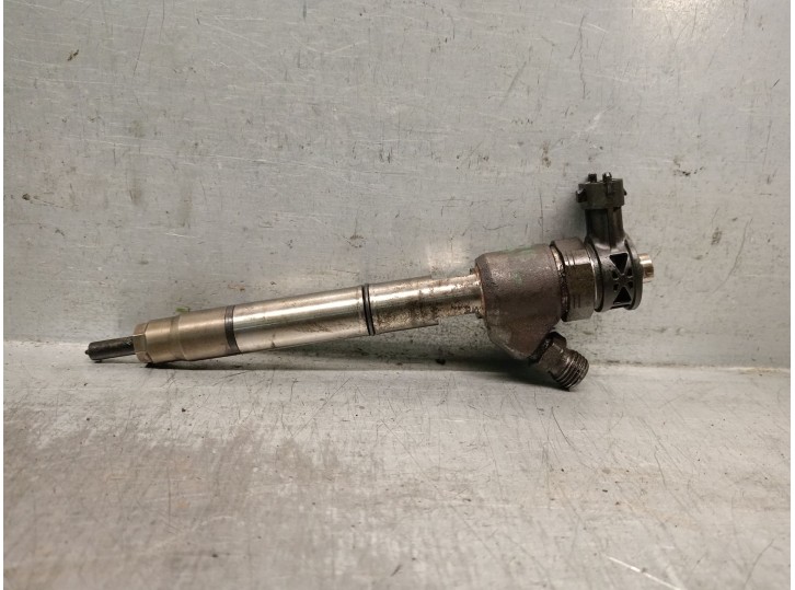 Recambio de inyector para kia optima (jf) 1.7 crdi referencia OEM IAM 338002A610 0445110589