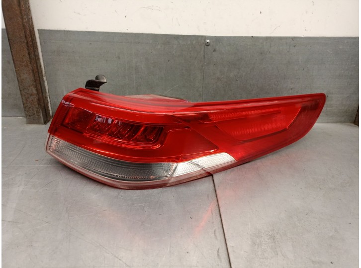 Recambio de piloto trasero derecho para kia optima (jf) 1.7 crdi referencia OEM IAM 92402D4200 92402D4200 