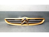 Replacement front grille for Citroën Saxo 1.5 diesel OEM IAM reference 9636012980 7414F6 