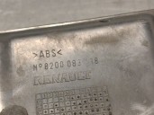 Recambio de rejilla delantera para renault clio ii fase ii (b/cb0) 1.2 referencia OEM IAM 8200083138 8200113999 