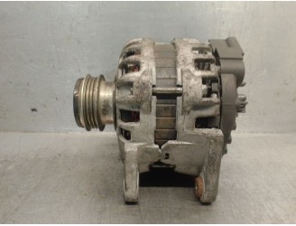 Recambio de alternador para dacia sandero ii (b8_) 1.2 referencia OEM IAM 231008386R 231008386R F000BL0457