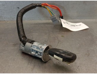 Recambio de conmutador de arranque para renault trafic caja cerrada (ab 4.01) 1.9 diesel referencia OEM IAM 7701475696 770147569