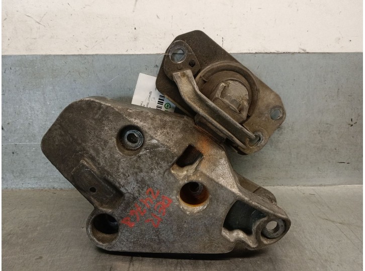Recambio de soporte motor para renault trafic caja cerrada (ab 4.01) 1.9 diesel referencia OEM IAM 8200003828K 8200378211 
