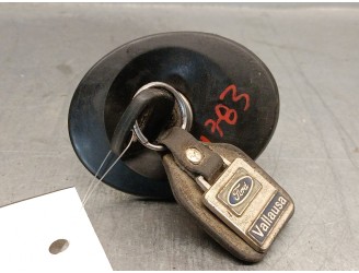 Recambio de tapon combustible para ford transit, caja abierta 1995 2.5 td referencia OEM IAM YU5A9K163EA 3966745 