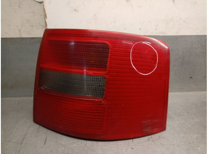 Recambio de piloto trasero derecho para audi a6 avant (4b5) 2.5 v6 24v tdi referencia OEM IAM 4B9945096D 4B9945096D3FZ 