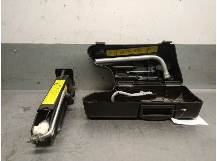 Recambio de gato para audi a6 avant (4b5) 2.5 v6 24v tdi referencia OEM IAM 4Z7011031 4Z7011031 