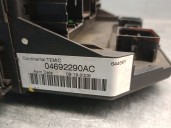 Recambio de caja reles / fusibles para dodge journey 2.0 crd referencia OEM IAM 4692290AC 