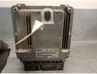 Recambio de centralita motor uce para dodge journey 2.0 crd referencia OEM IAM P05094820AF 0281014577