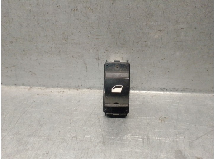 Recambio de mando elevalunas delantero derecho para opel crossland x 1.2 referencia OEM IAM 13483539 13483539 