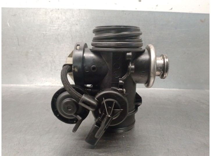 Recambio de valvula egr para citroën c4 cactus 1.2 thp 110 referencia OEM IAM 9638111380 