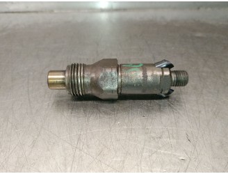 Recambio de inyector para renault megane i classic (la0/1_) 1.9 d (la0a, la0u, la0r) referencia OEM IAM LCR5735406H 