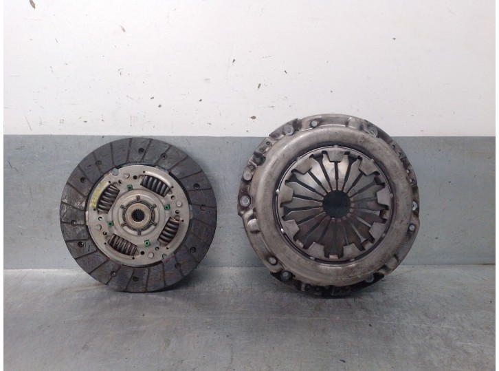 Recambio de kit embrague para fiat grande punto (199) 1.4 8v dynamic referencia OEM IAM 55200483 71741343 