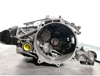 Recambio de caja cambios para dodge journey 2.0 crd referencia OEM IAM A8526161 5273355AF 